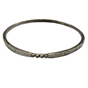 AMARA DETAIL BANGLE
